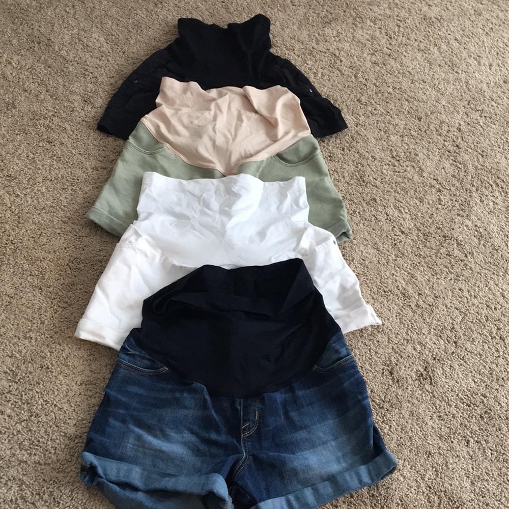 Maternity shorts lot - Size M